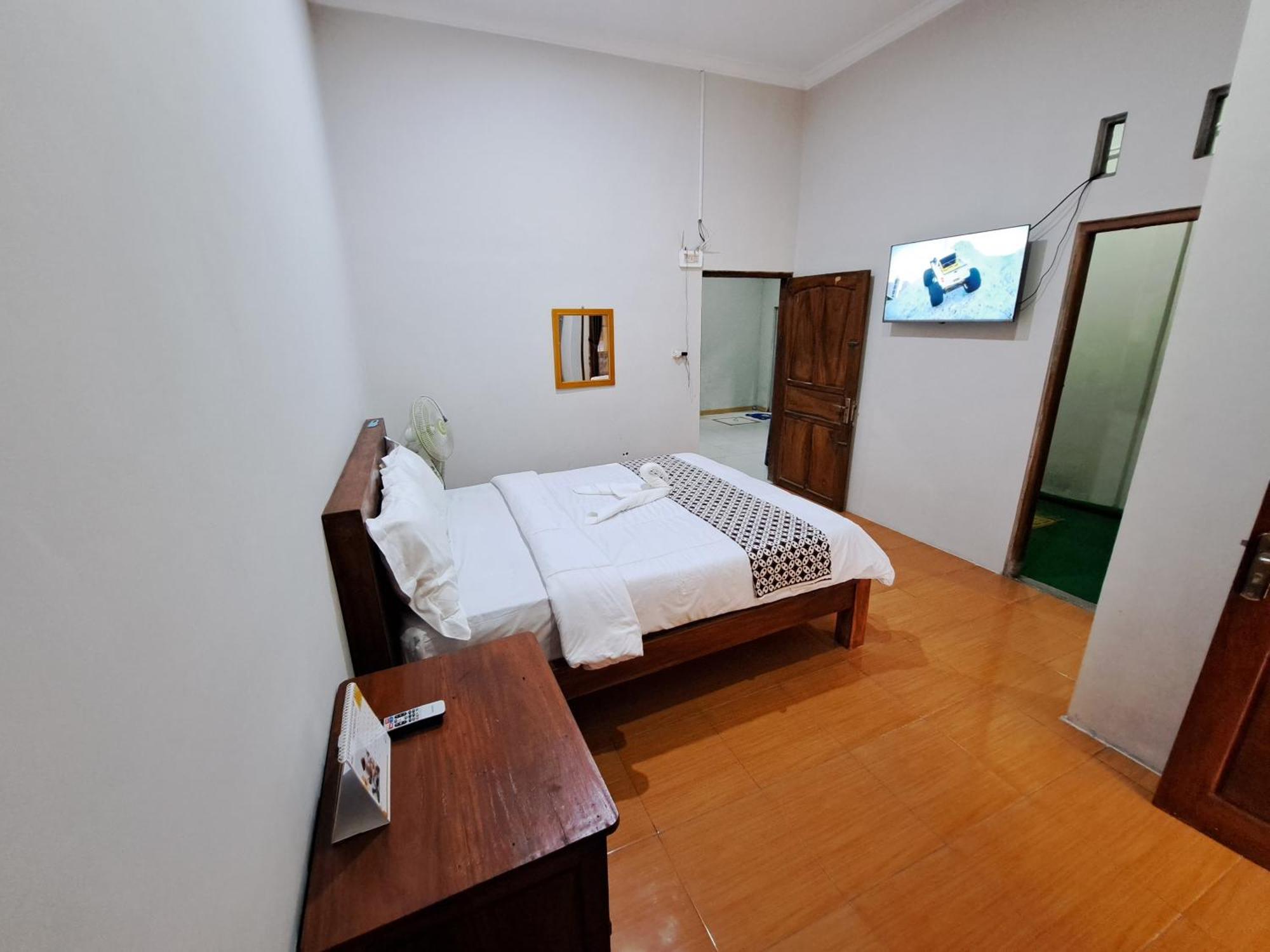 Romadhoni Homestay Magelang Quarto foto