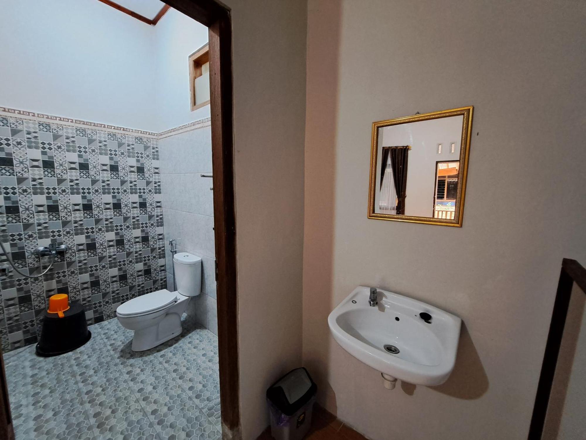 Romadhoni Homestay Magelang Quarto foto